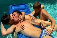 Join Twinks Undie Free s3
